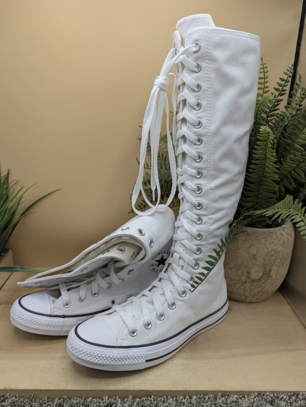 New Converse Chuck Taylor All Star Wms Size 7 Knee High White Lace Up Shoes